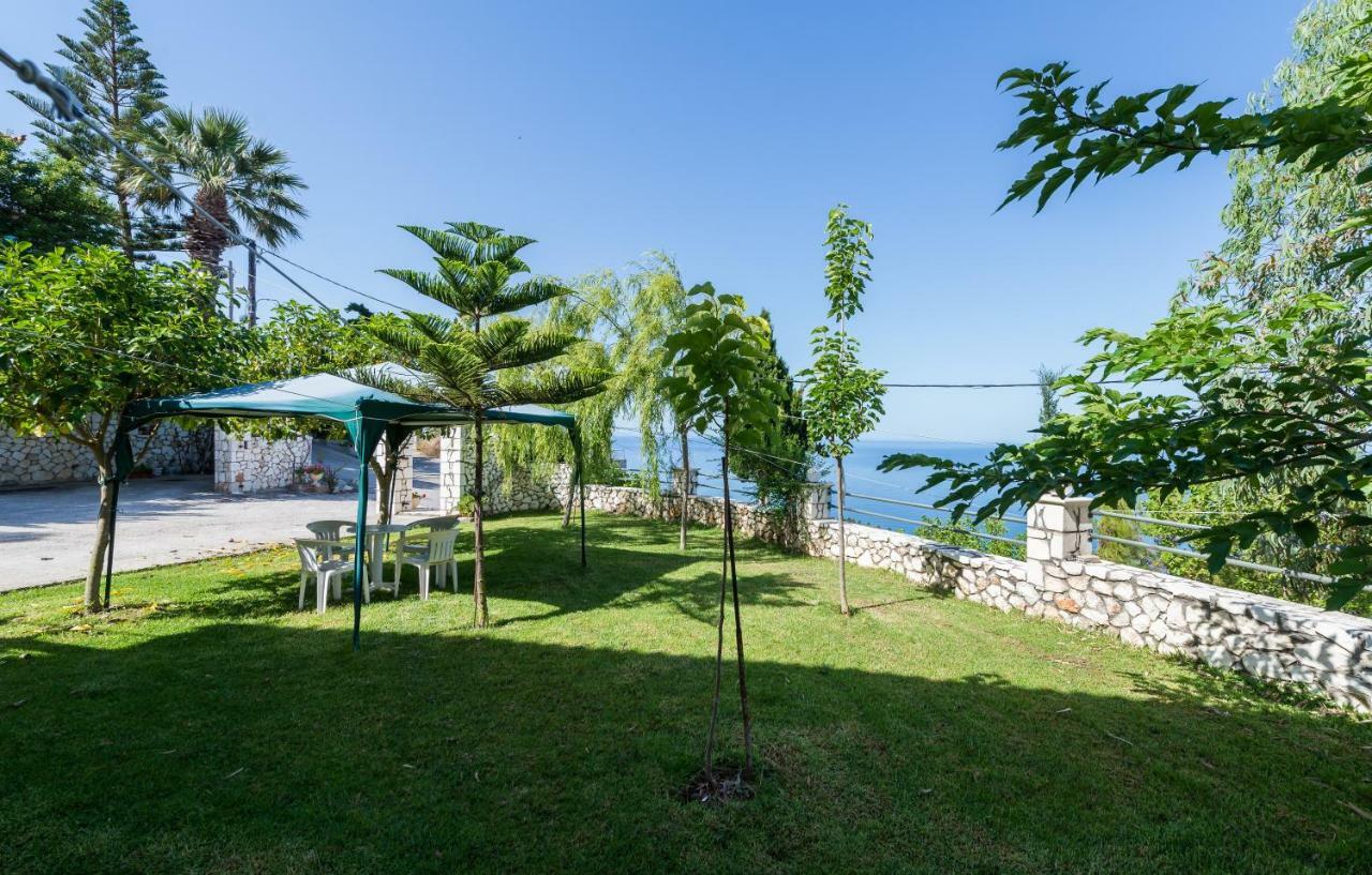Rania-Apartments 2 Argostoli  Exteriör bild